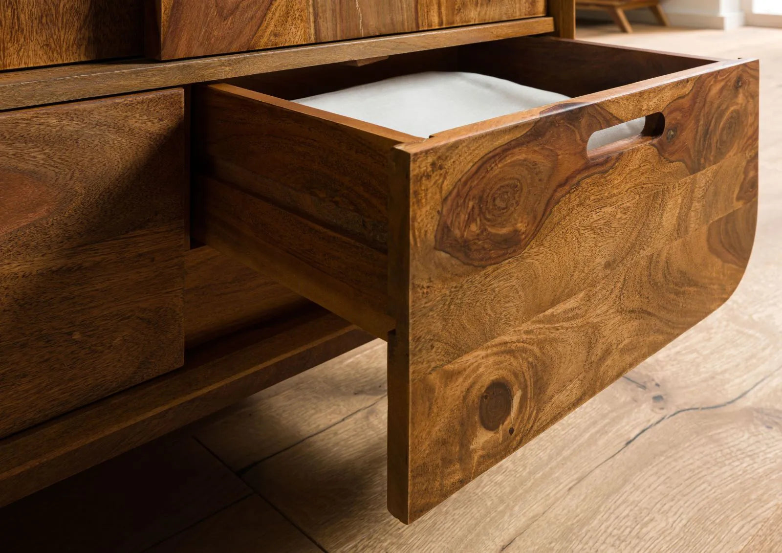 THE WOODEN CITY Rosewood wardrobe #110 (HONEY)