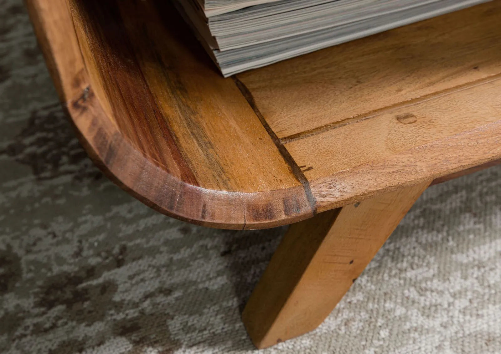 THE WOODEN CITY Coffee Table #233 Dark Brown Lacquered Rosewood (HONEY)