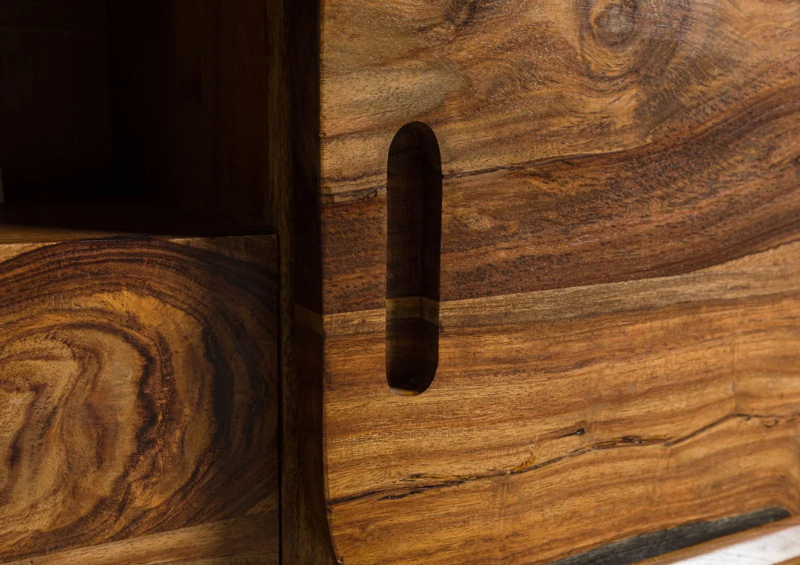 THE WOODEN CITY TV Cabinet #226 Dark Brown Lacquered Rosewood (HONEY)