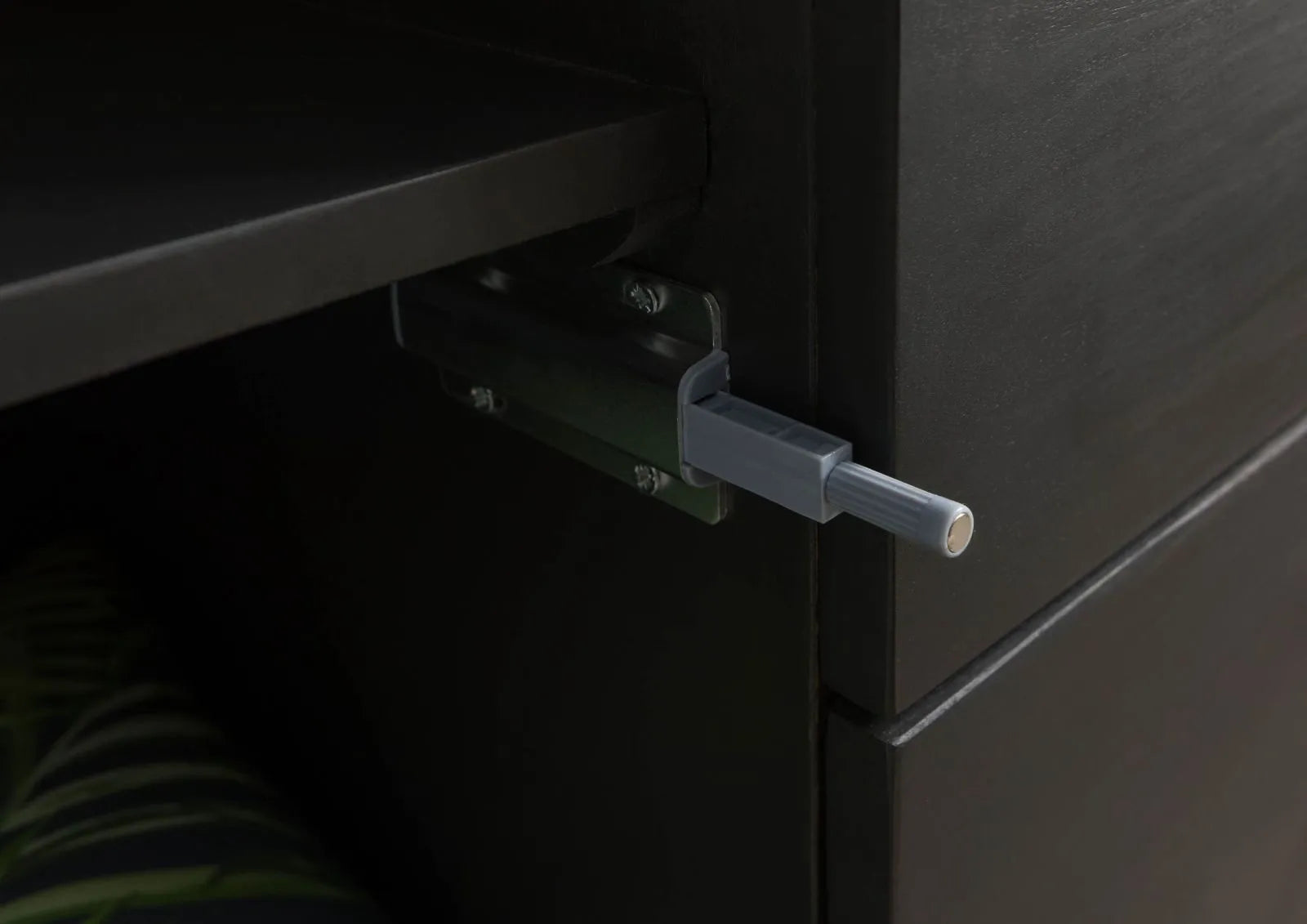 THE WOODEN CITY Stylish Art Deco Mango Wood Chest of Drawers   DIAMOND #122 (WALNUT)