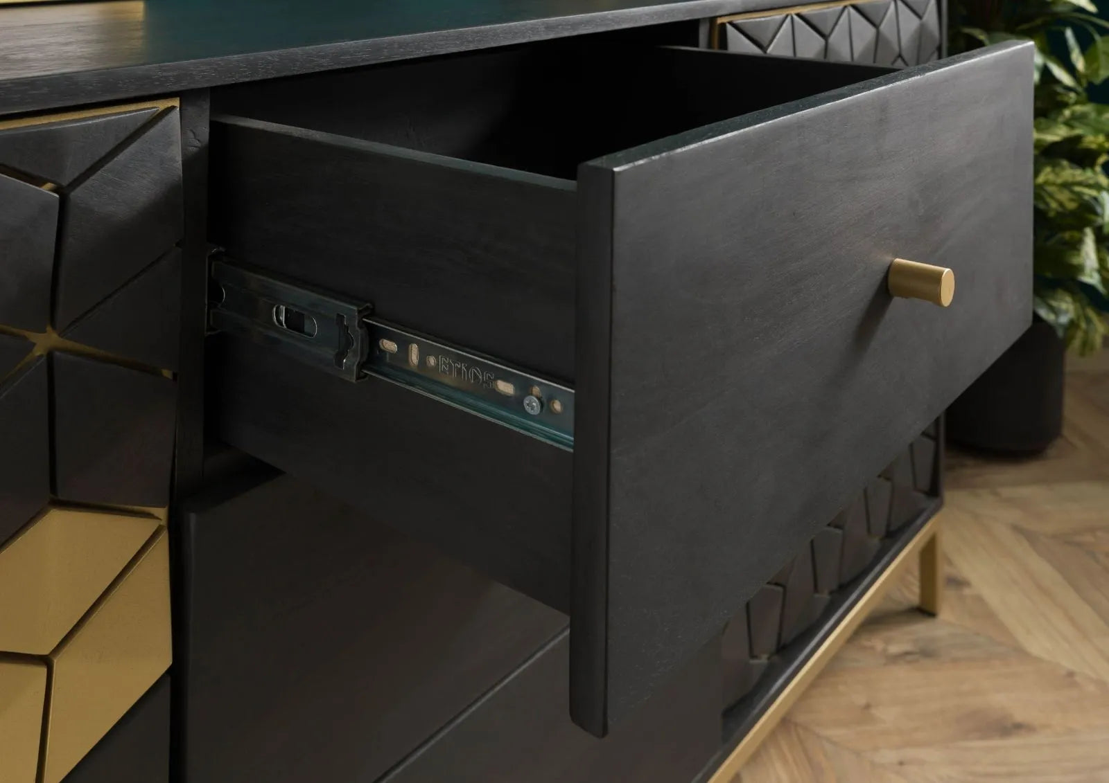 THE WOODEN CITY Stylish Art Deco Mango Wood Chest of Drawers   DIAMOND #122 (WALNUT)